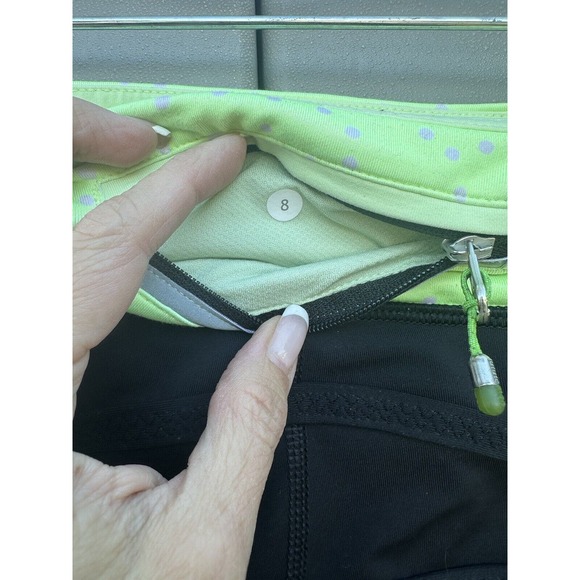 Lululemon Run Pace Crop Pant Sz 8 Running Capris Black/neon Green Pink polka Dot - Picture 7 of 11